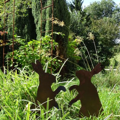 Garden Silhouettes - Boxing Hares