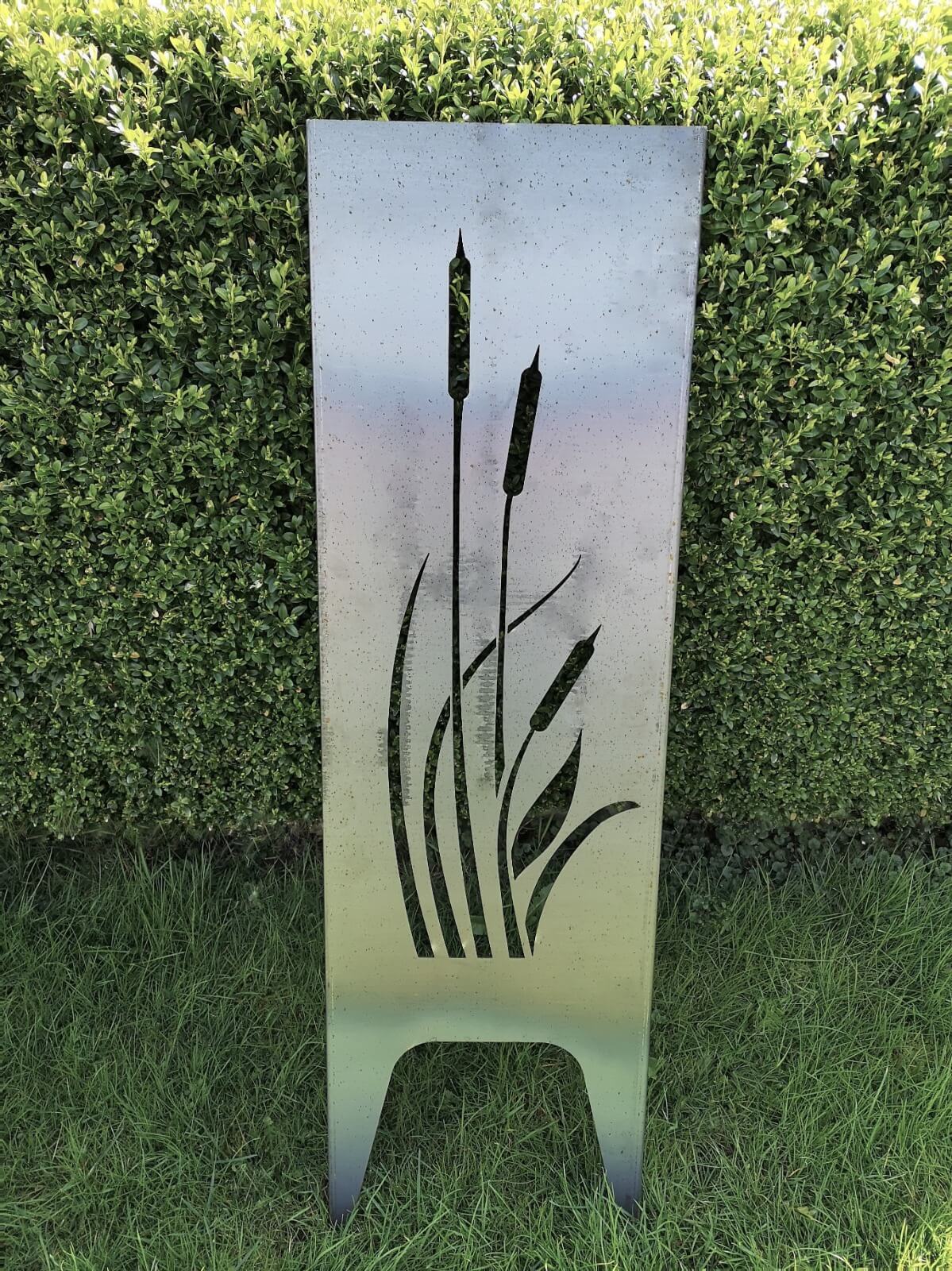 Bullrush Garden Screen - Image 2